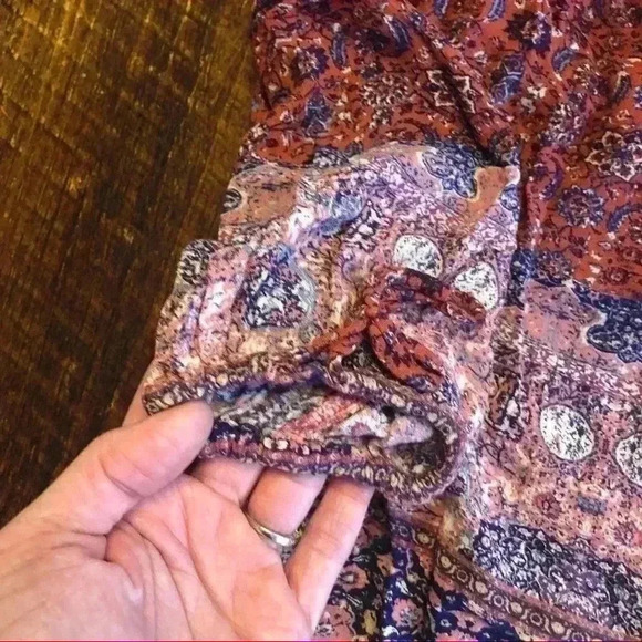 Lucky Brand | Red & Blue Floral Pattern Blouse - Picture 3 of 4